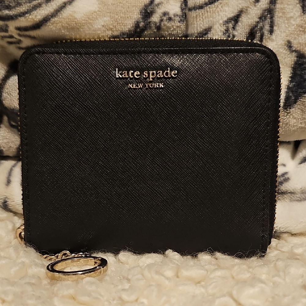 Kate Spade Black Compact Wallet Sleek Design